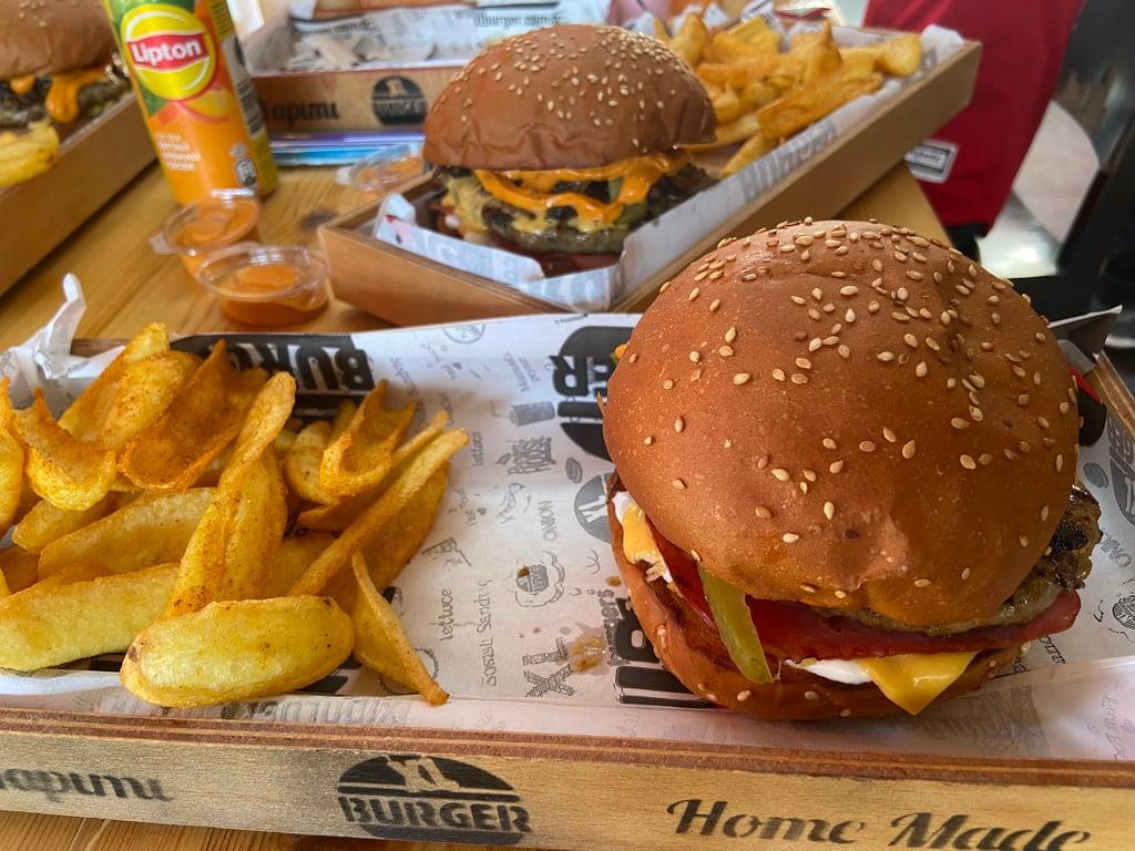 XL Burger fotoğraf 18