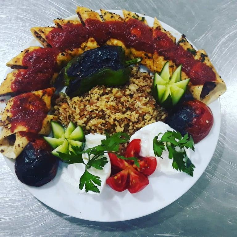Bereket Lahmacun Pide ve Kebap Salonu