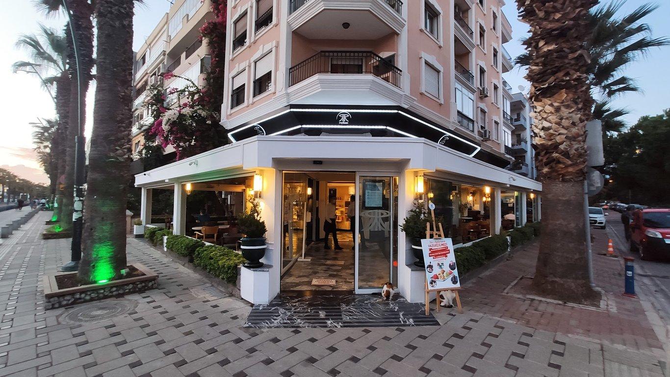 Reyhan Pastanesi Bostanlı fotoğraf 3