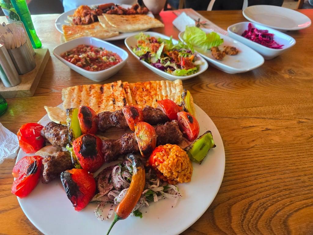 Harran Gurme Kebap & Pide & Lahmacun fotoğraf 3