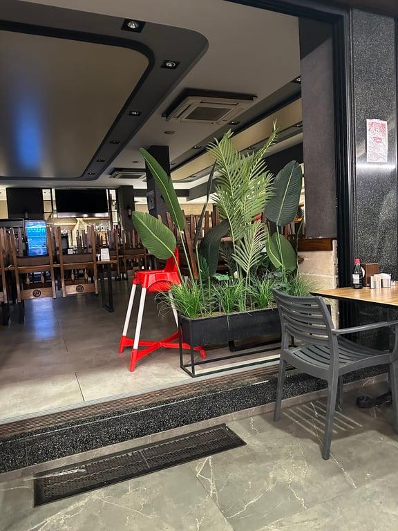 Zeki Usta Kebap Kenanevren Şubesi