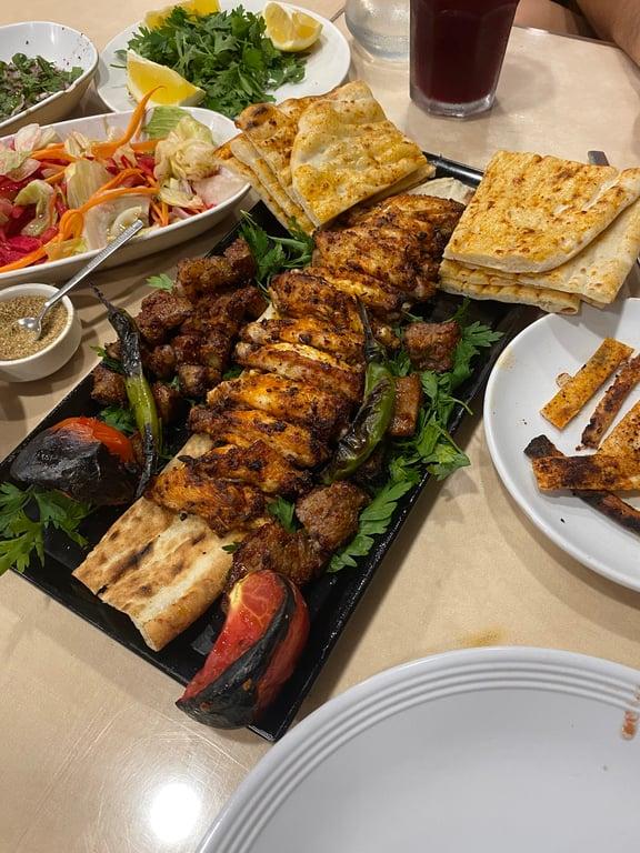 Ceyhan Kebap Salonu