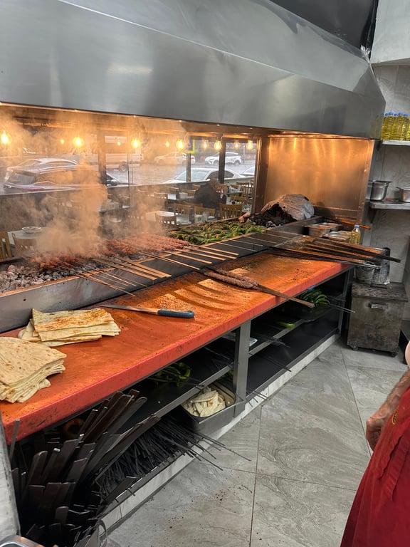 Nasır Usta Adana Kebapçısı Diclekent Şubesi