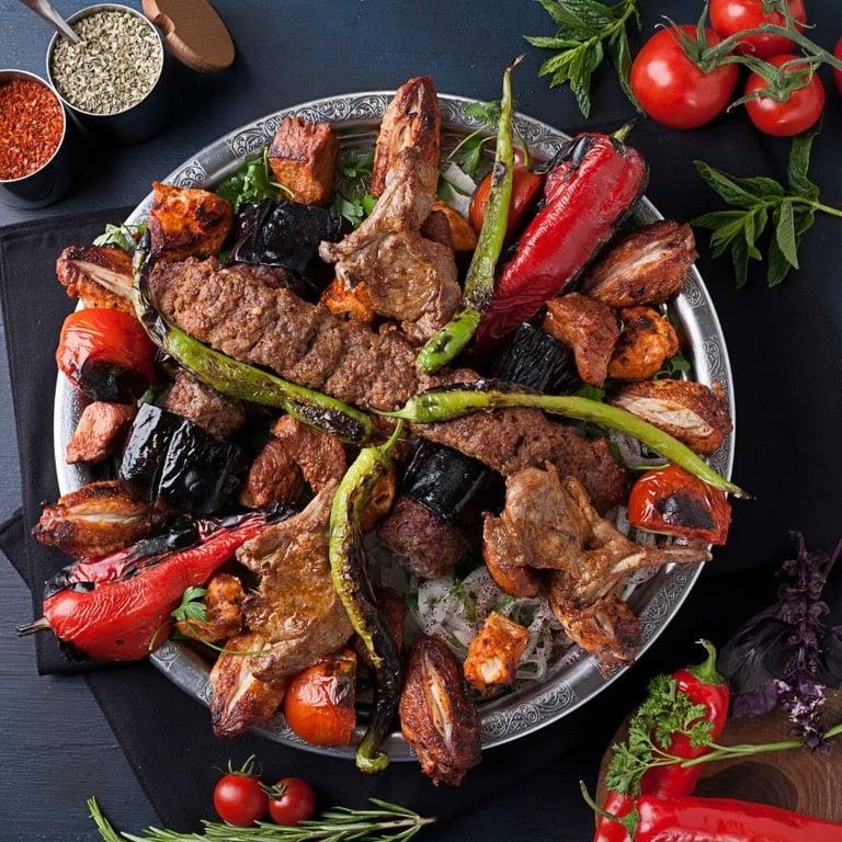 Hizmet Pide ve Kebap Salonu - KEMERALTI Şubesi fotoğraf 4