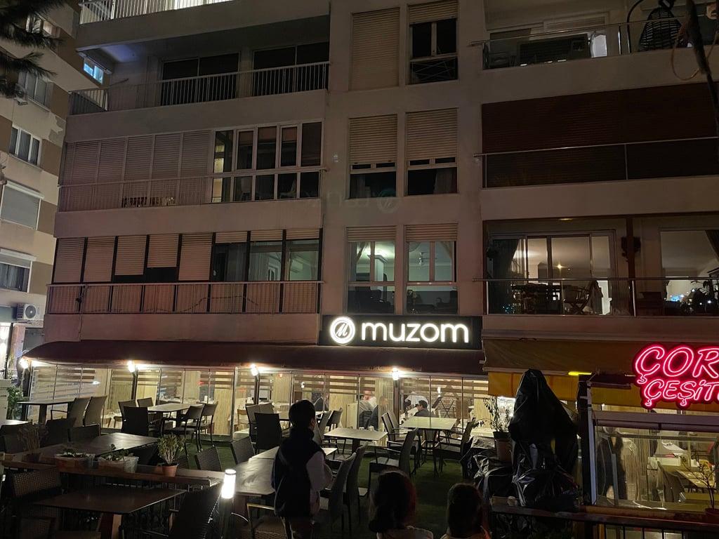 Muzom