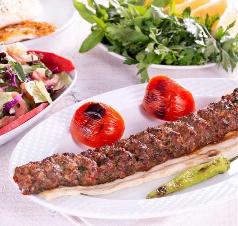Zeki Usta Kebap Kenanevren Şubesi fotoğraf 4