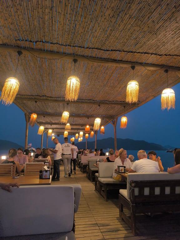 Stella Beach Restaurant & Bar