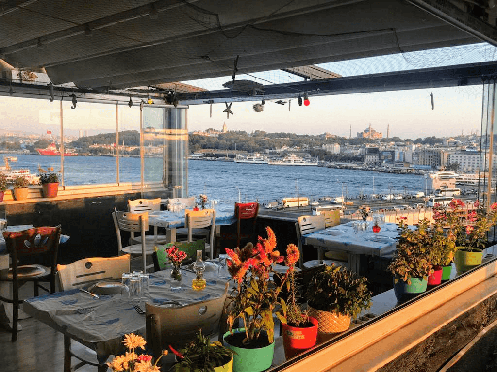 Yarımada Balık Restoran