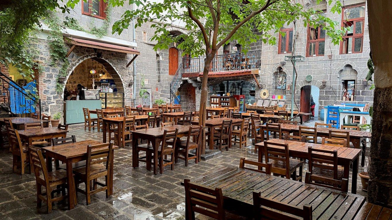 Saray Kapı Kahvaltı & Cafe