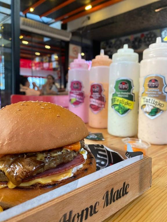 XL Burger fotoğraf 17