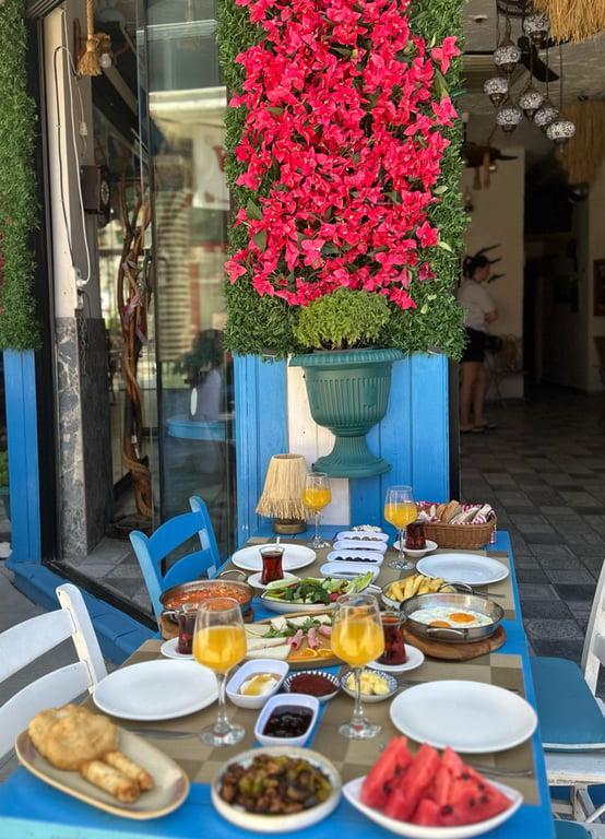 SVERA KAHVALTI EVİ RESTAURANT fotoğraf 3