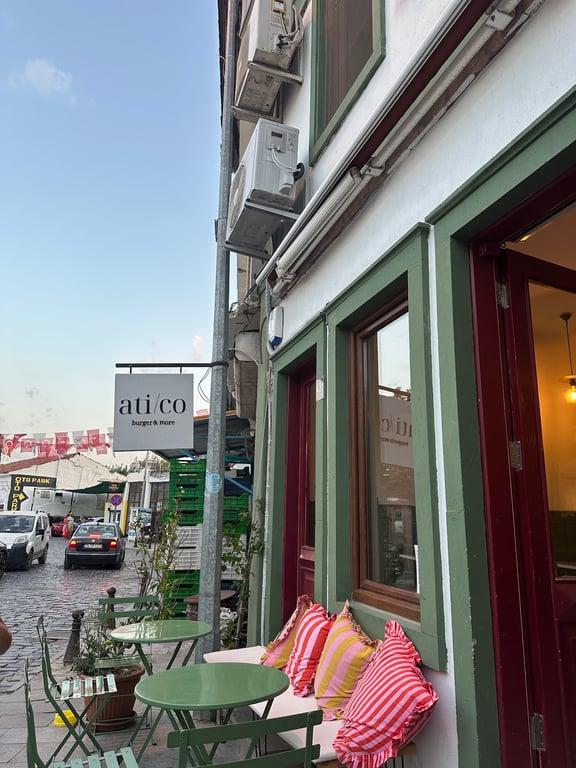 Ati&Co Burger fotoğraf 15