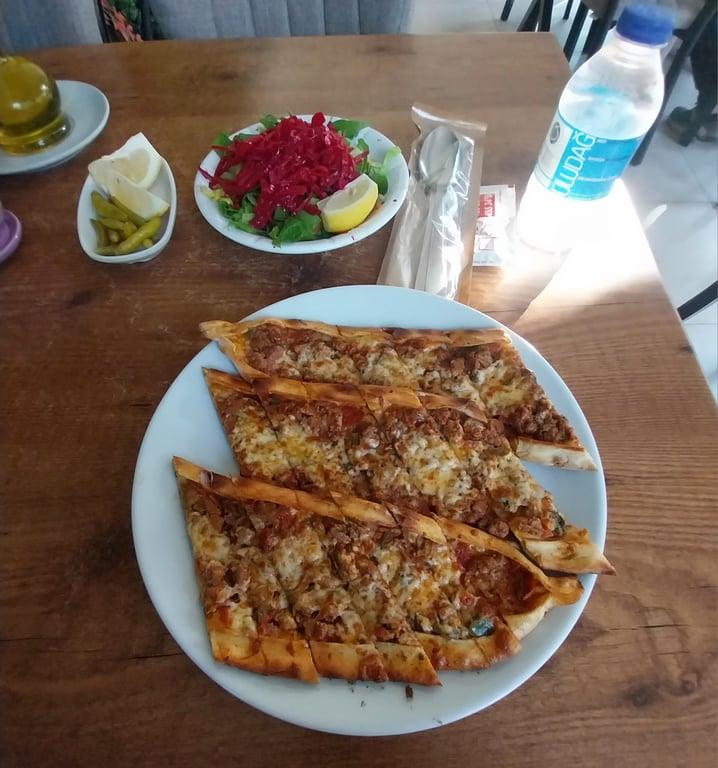 Nefis Pide