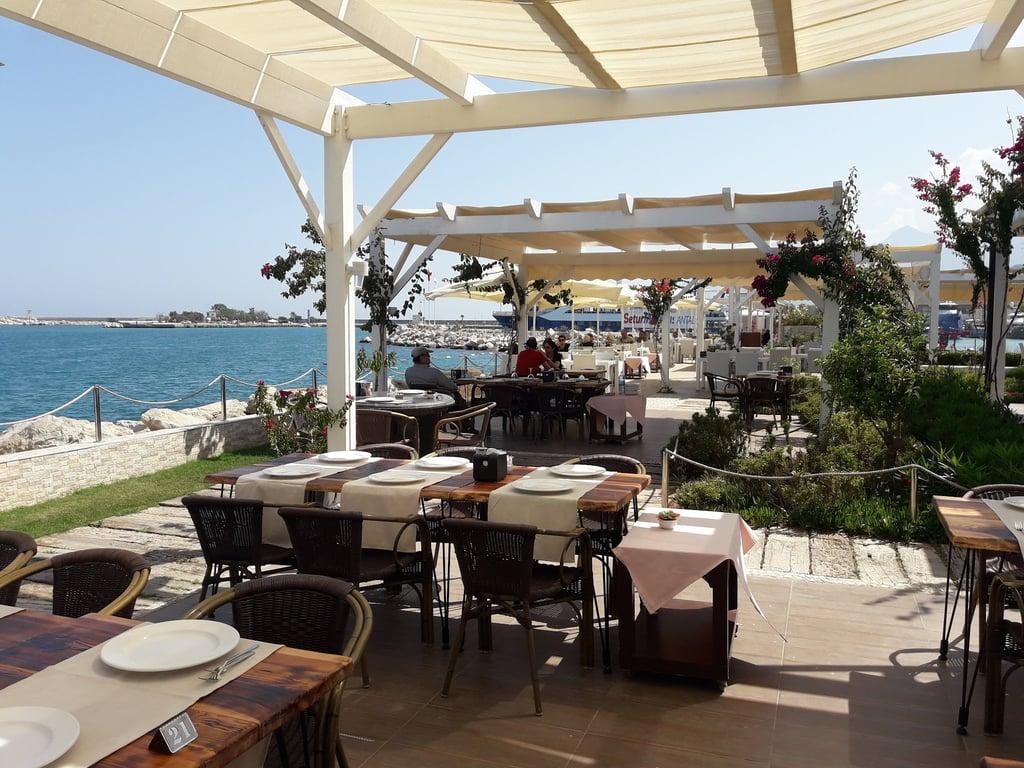 Ship Inn Marina Restaurant fotoğraf 3