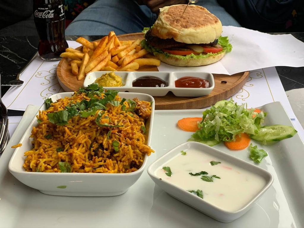 India Gate Restaurant Trabzon (مطعم بوابة الهند)