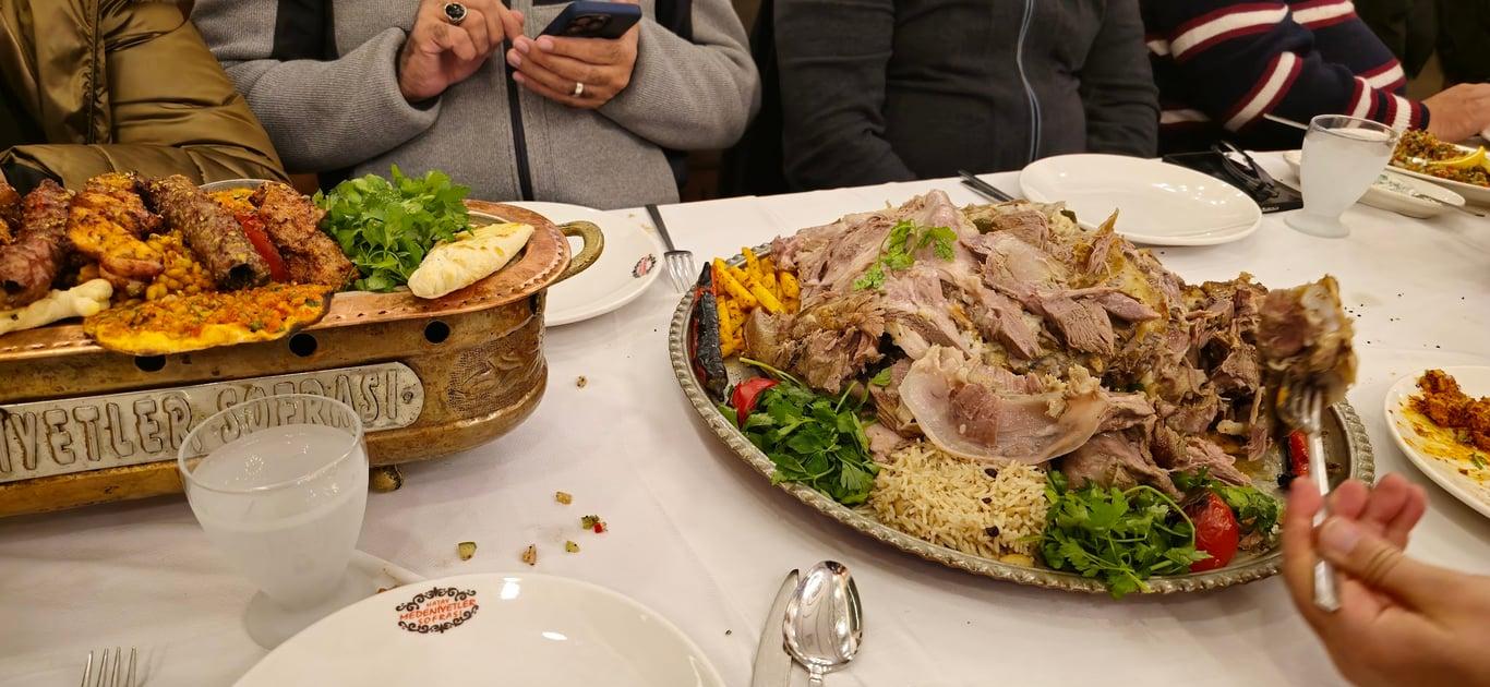 Medeniyetler Sofrası - Al Madina Restaurant İstanbul (Etiler/Levent)