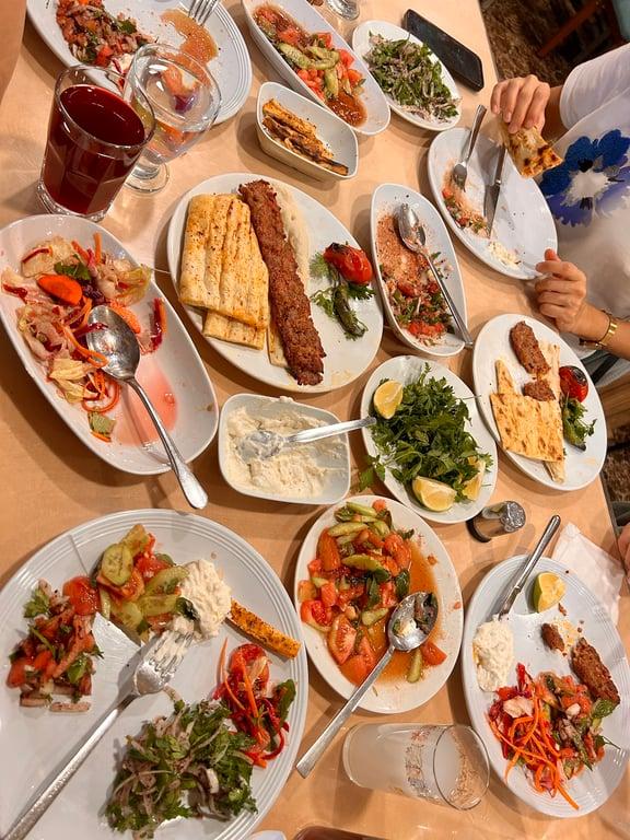 Ceyhan Kebap Salonu fotoğraf 5