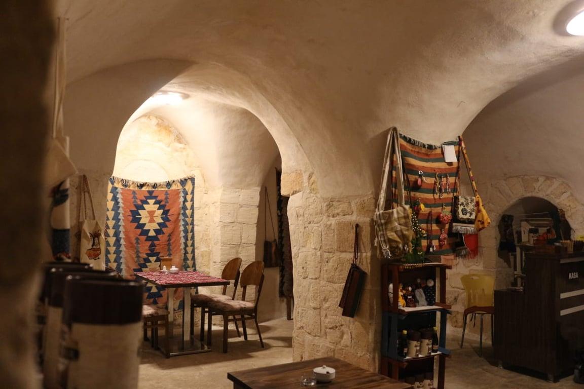 MİDYAT BEYAZ KONAK YÖRESEL SERPME KAHVALTI KAFE RESTORAN&TARİHİ KONAK fotoğraf 8
