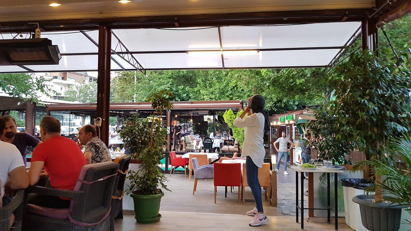 BERRY GARDEN CAFE & BISTRO