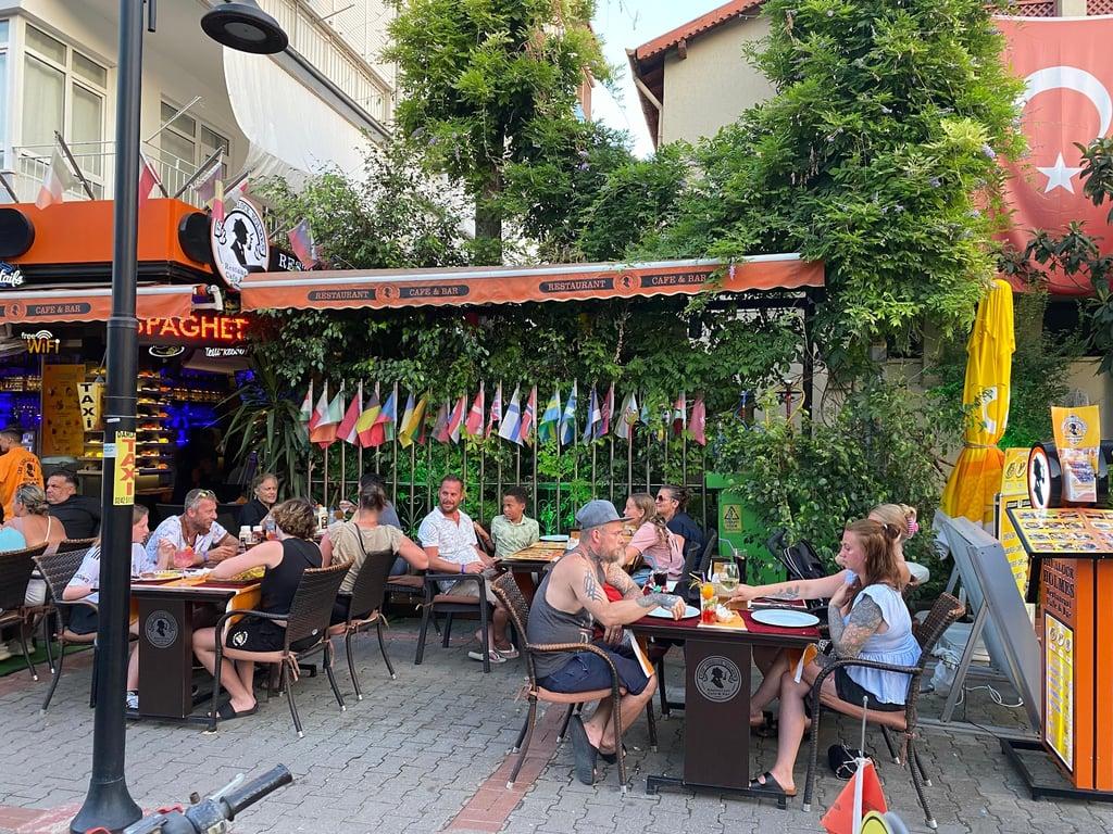 Sherlock Holmes Restaurant Cafe Bar Alanya Turkey fotoğraf 15