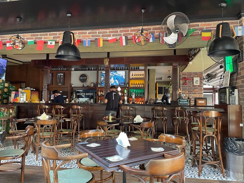 Newport İrİsh Bar