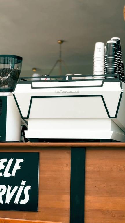 Kahverengi Roastery Bozcaada fotoğraf 2