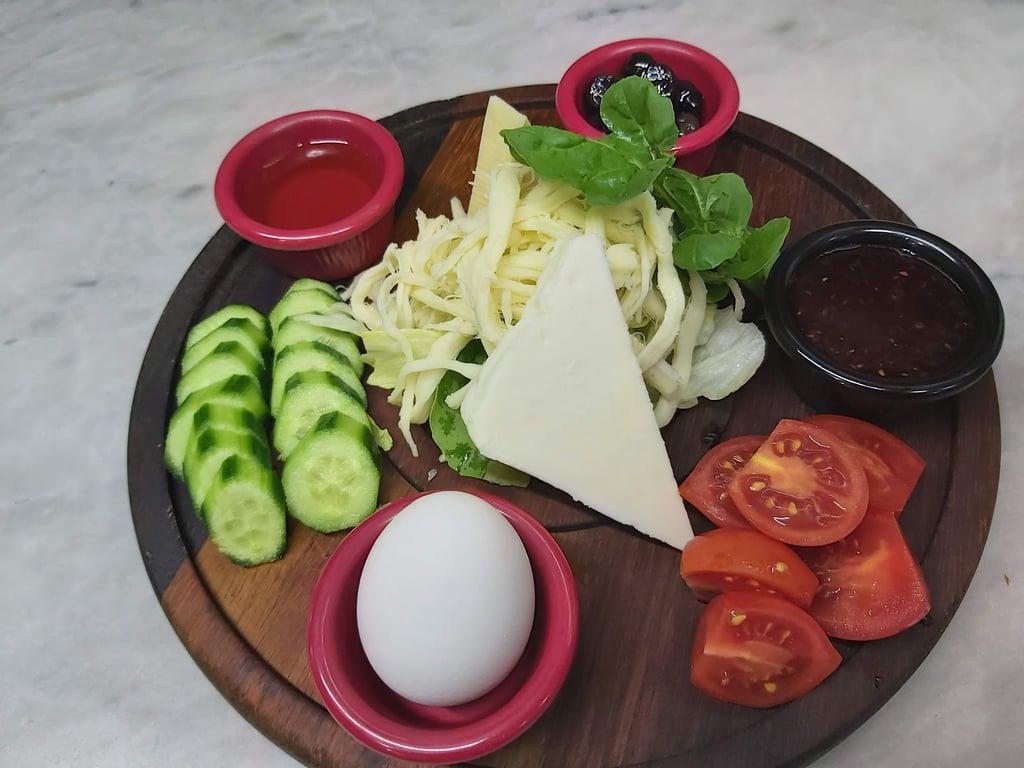 Epope Cafe & Restaurant