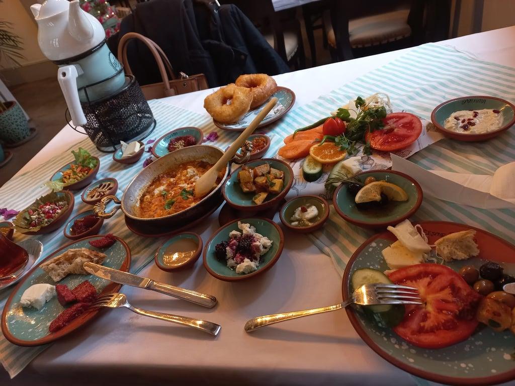 Çeşme Bazlama Kahvaltı Bağdat Caddesi Şaşkınbakkal fotoğraf 7