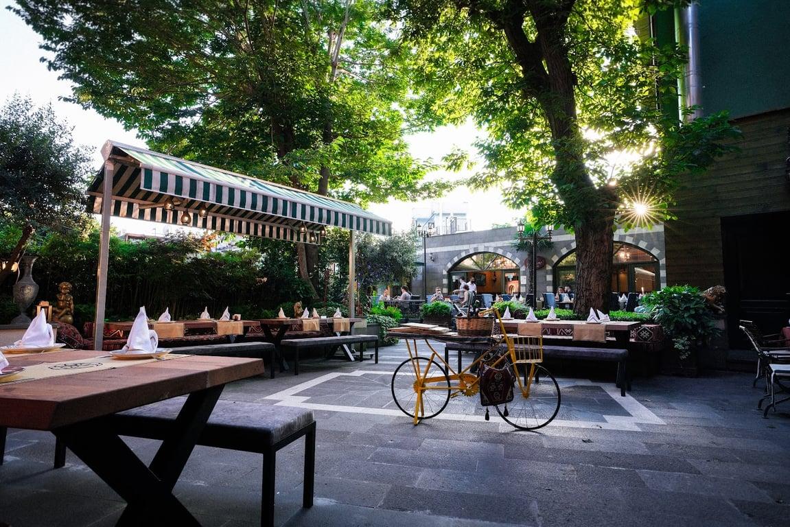 Garden 1897 Restaurant fotoğraf 4